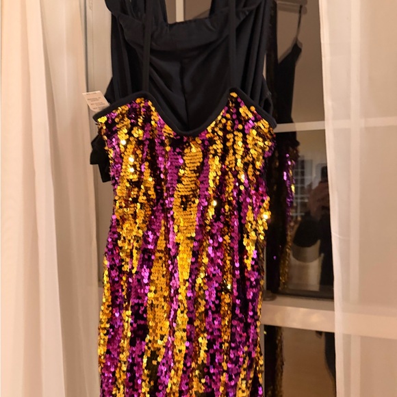 Revolution Pink and Gold Sequin Dress - Picture 7 of 11